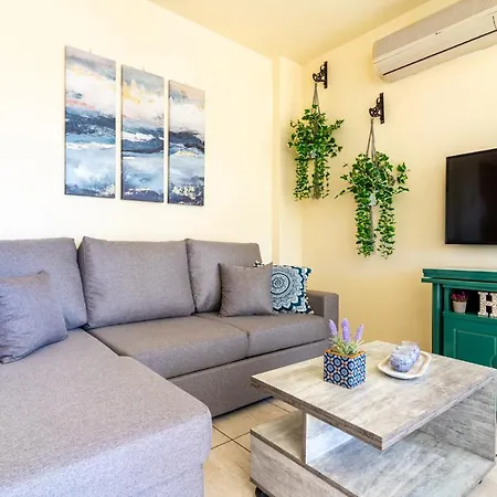 Blue Time 2-bedroom In * Larnaca