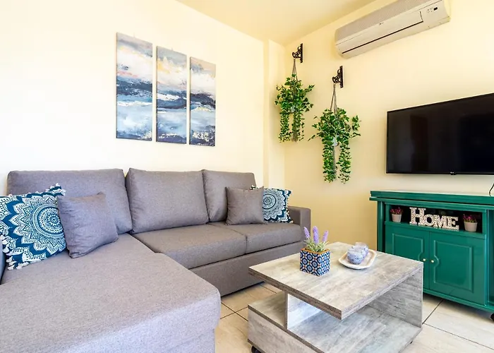 Blue Time 2-bedroom In * Larnaca