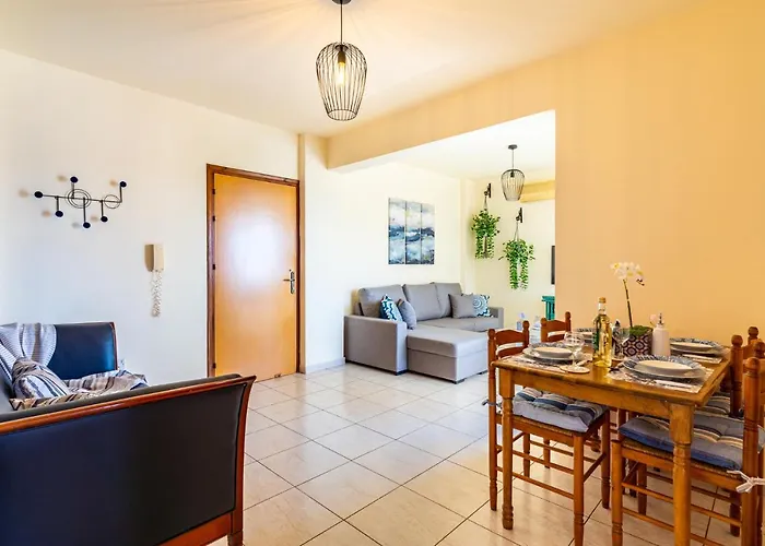 Blue Time 2-bedroom In Larnaca
